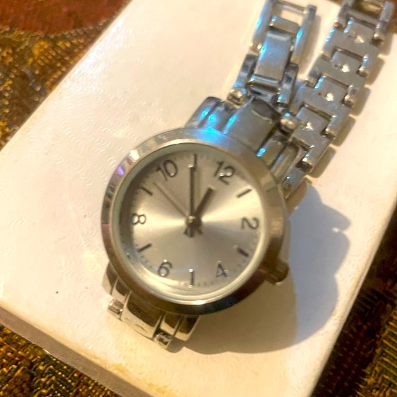 Watch - Picture 1 of 6